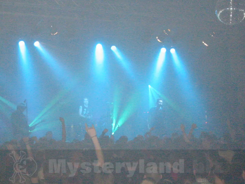 Bühne beim Geheimkonzert von die ärzte in der Kulturfabrik