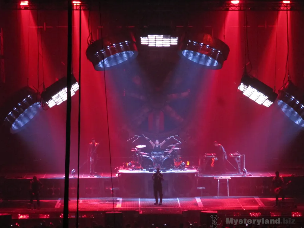Rammstein im Bühnenlicht des ISS-Dome