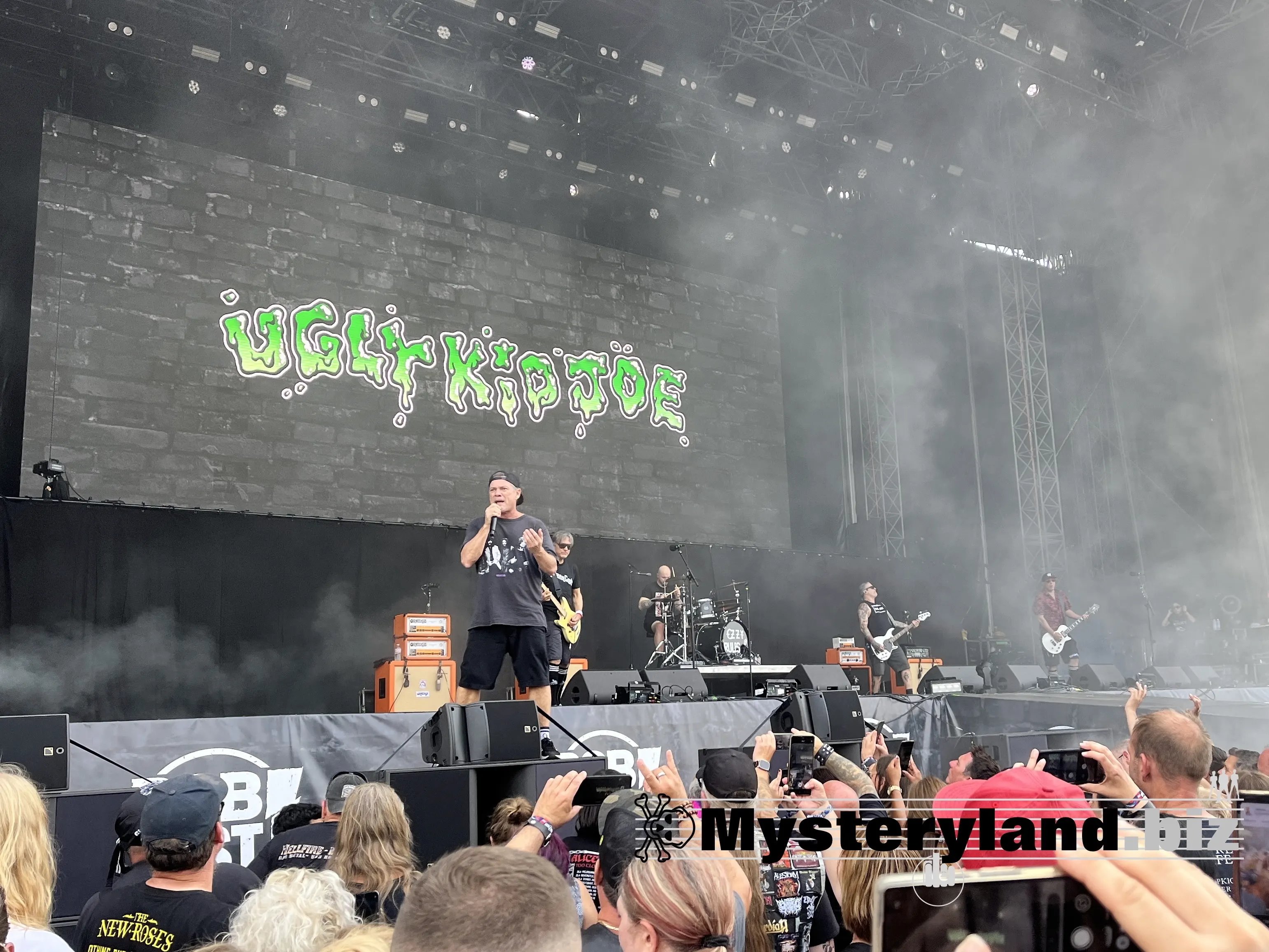 Ugly Kid Joe auf der Bühne