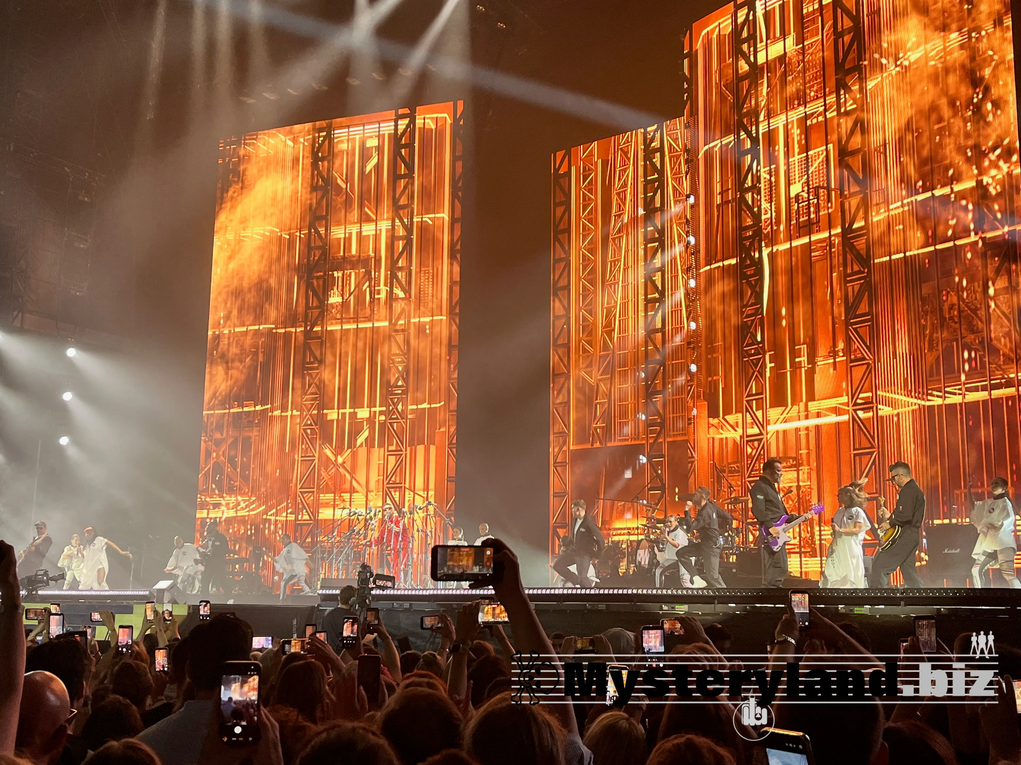 Robbie Williams auf der Bühne in Düsseldorf