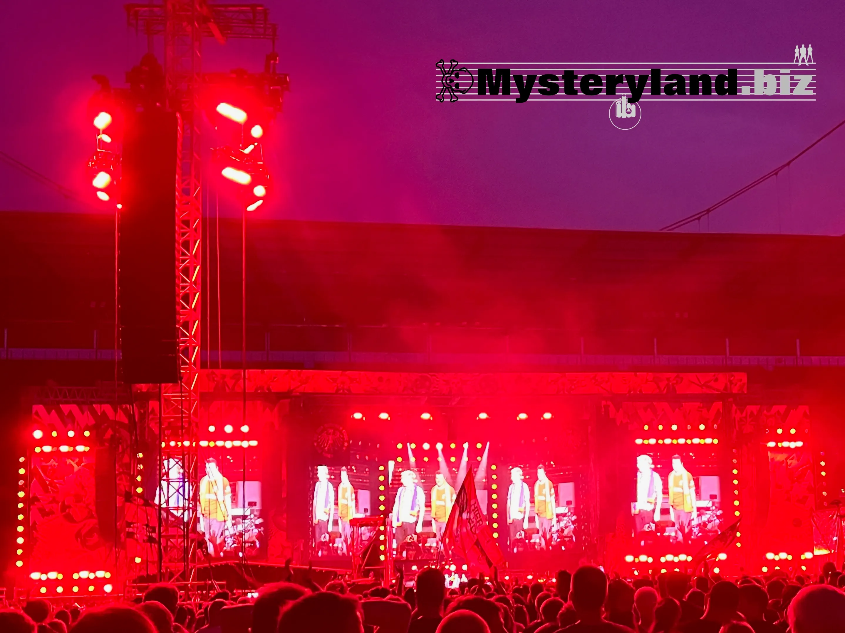 Die Toten Hosen live um 22:25 Uhr